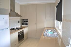 Waterview - 2 Doc Crt