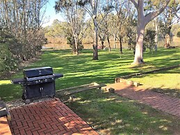 Water's Edge Bundalong