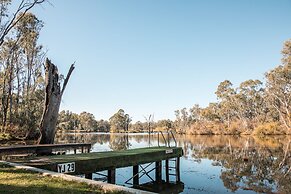 Water's Edge Bundalong