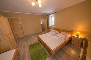 Pokoje i Apartamenty Nad Potokiem