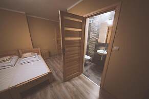 Pokoje i Apartamenty Nad Potokiem