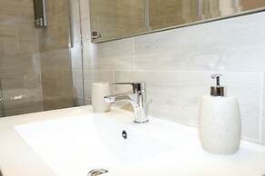 Unique Luxury Apartment and Rooms