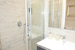 Unique Luxury Apartment and Rooms