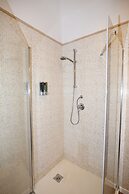 Unique Luxury Apartment and Rooms