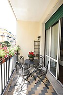 Unique Luxury Apartment and Rooms