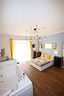 Unique Luxury Apartment and Rooms