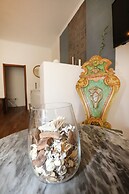 Unique Luxury Apartment and Rooms