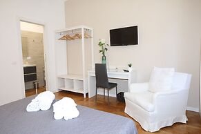 Unique Luxury Apartment and Rooms