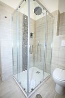 Unique Luxury Apartment and Rooms