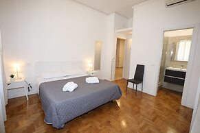 Unique Luxury Apartment and Rooms