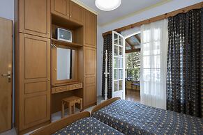 Andreas Pool Complex