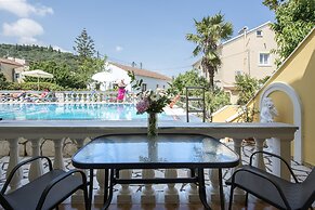 Andreas Pool Complex