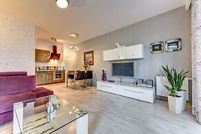 Grand Apartments - Aqua