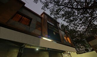 Treebo Lake Bloom Powai