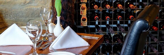 The Old White Lion Hotel