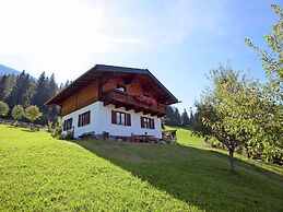 Apartment in Huttau Near ski Area