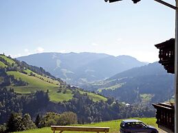 Cozy Apartment in Sankt Johann im Pongau near Ski Area