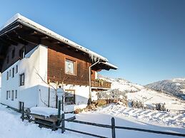 Cozy Apartment in Sankt Johann im Pongau near Ski Area