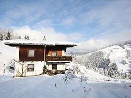 Cozy Apartment in Sankt Johann im Pongau near Ski Area