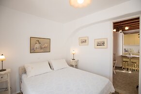 Villa Anemoessa Olive Green with Pool