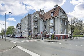 Grand Apartments - Brooklyn