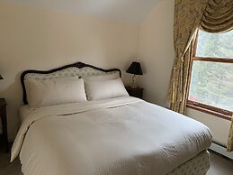 Copperhood Retreat & Spa