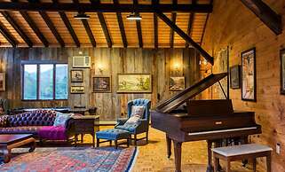 Copperhood Retreat & Spa