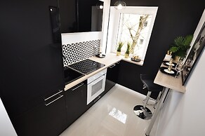 M11 Outstanding Apartment with Balcony