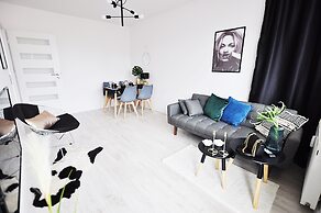 M11 Outstanding Apartment with Balcony