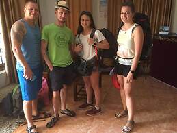 toropi homestay