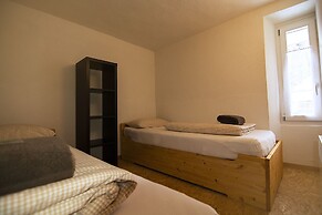 Sust lodge