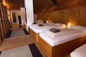 Sust lodge