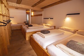 Sust lodge