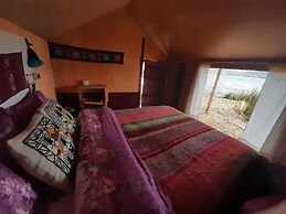 Uros Quechua Lodge