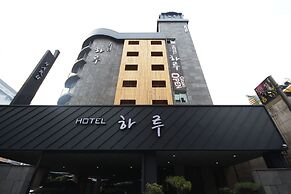 Hotel Haru