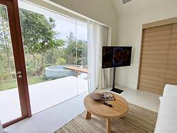 Roukh Kiri Khaoyai, The Centara Collection