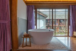 Lijiang Passing-Cloud Resort