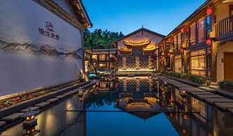 Lijiang Passing-Cloud Resort