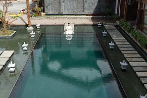 Lijiang Passing-Cloud Resort