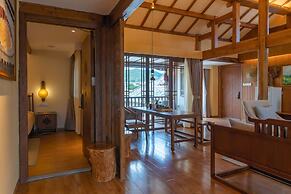 Lijiang Passing-Cloud Resort