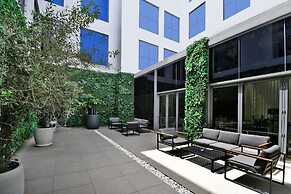 Lemon Tree Hotel Jumeirah Dubai