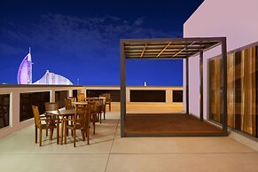 Lemon Tree Hotel Jumeirah Dubai