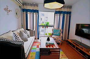 Avatar American Style Large Queen Bed Apartment