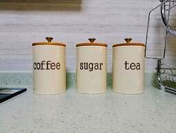 Avatar American Style Large Queen Bed Apartment