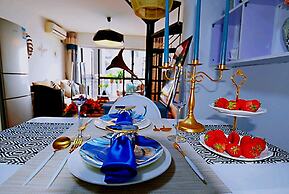 Avatar American Style Large Queen Bed Apartment