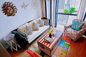 Avatar American Style Large Queen Bed Apartment