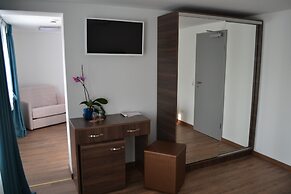 Myrsini Hotel