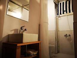 Yiyi Homestay