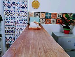 Avatar Persia Impression Queen Bed & High Rise View