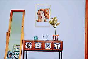 Avatar Persia Impression Queen Bed & High Rise View